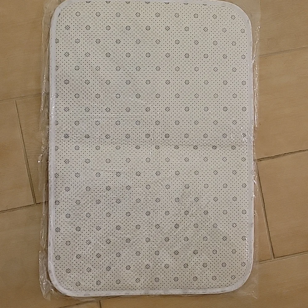 Brand new in bag 40×60 cm Smooth & soft letter mat (15.74 x 23.62 inch)